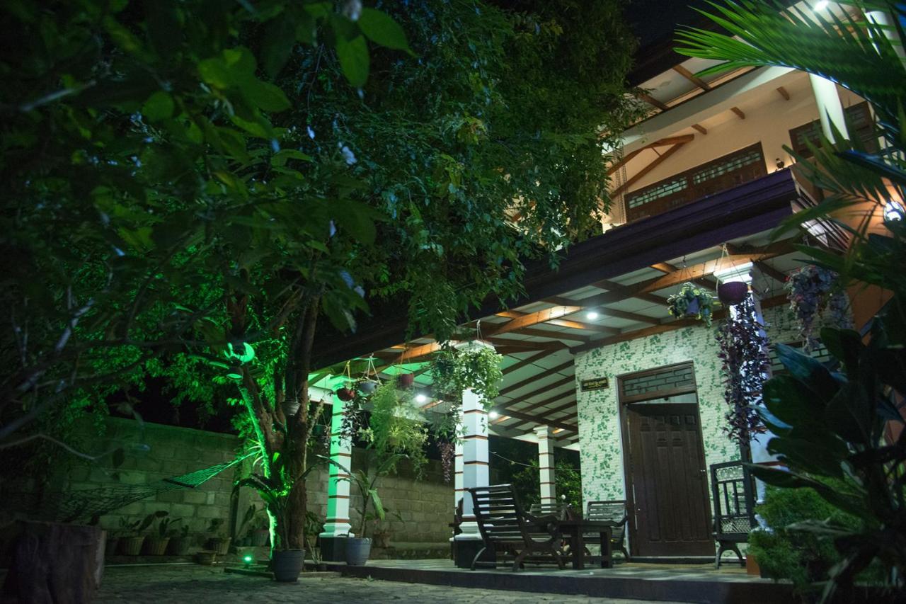 Sadee'S Place 담불라 외부 사진